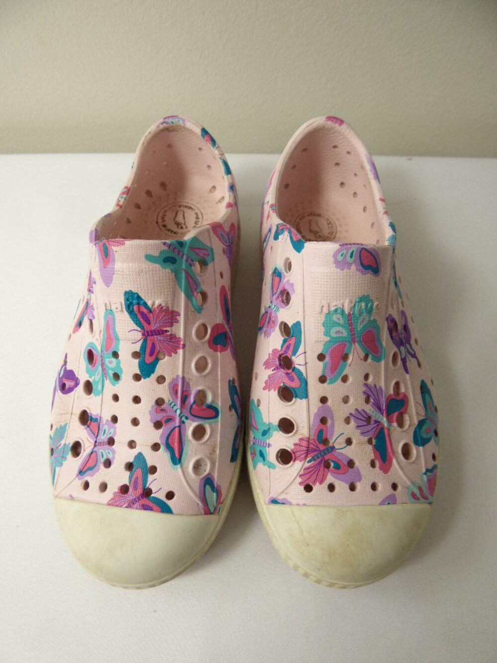 Native Kids' Pink Butterfly Print Jefferson Shoes, Size 10
